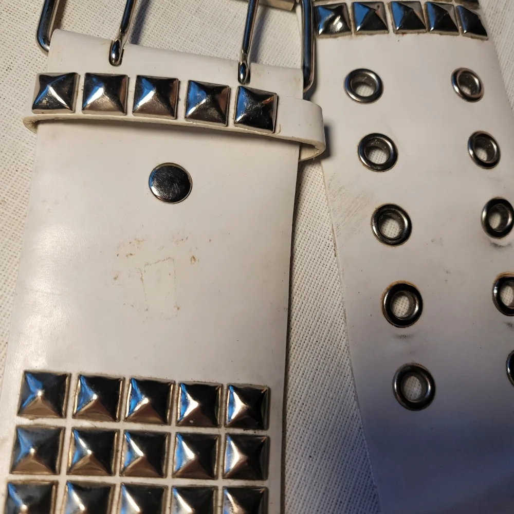 Hot topic vintage Studded Extra Wide White Statement belt Size 38 Unisex